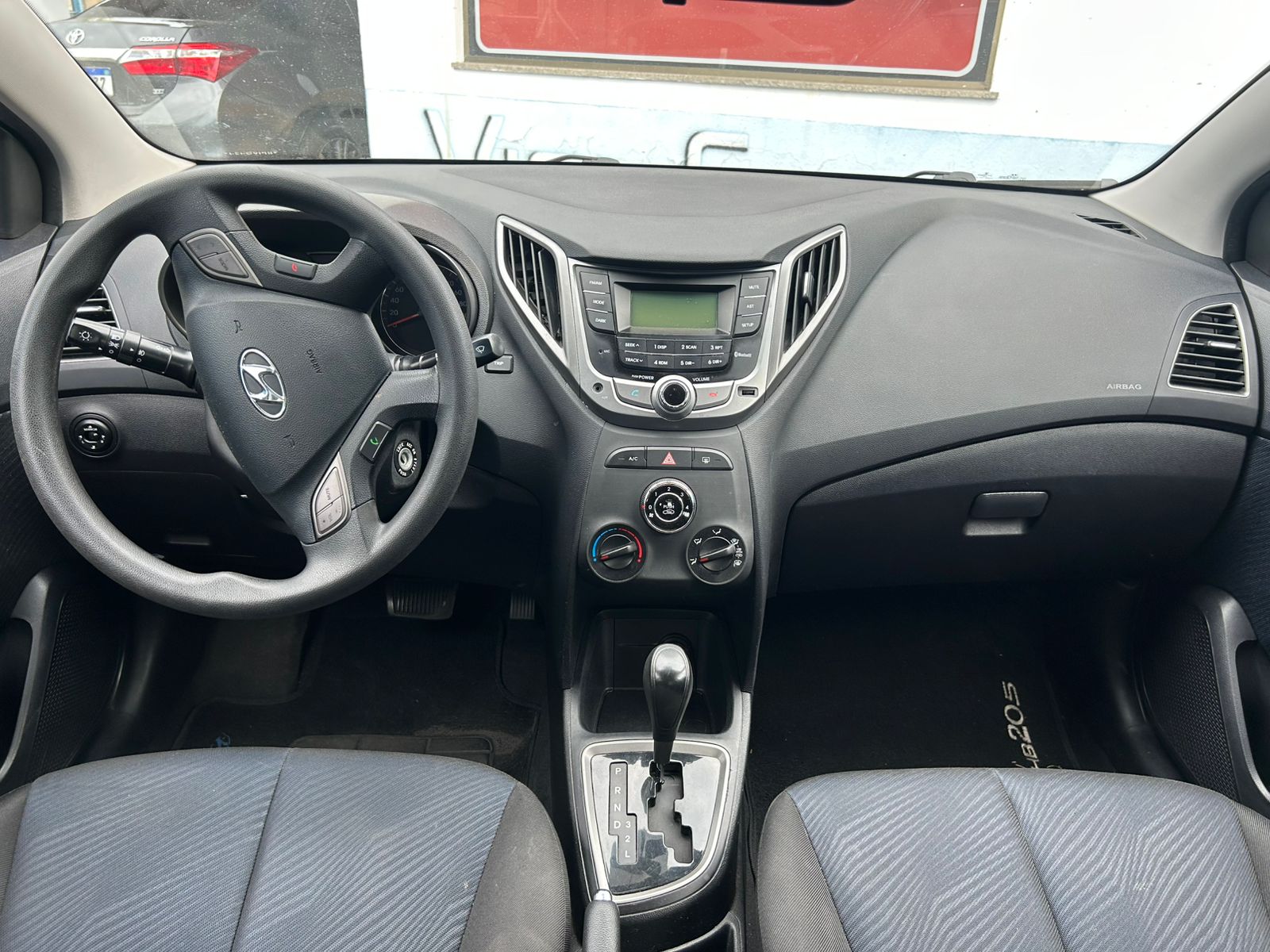 HYUNDAI HB20S