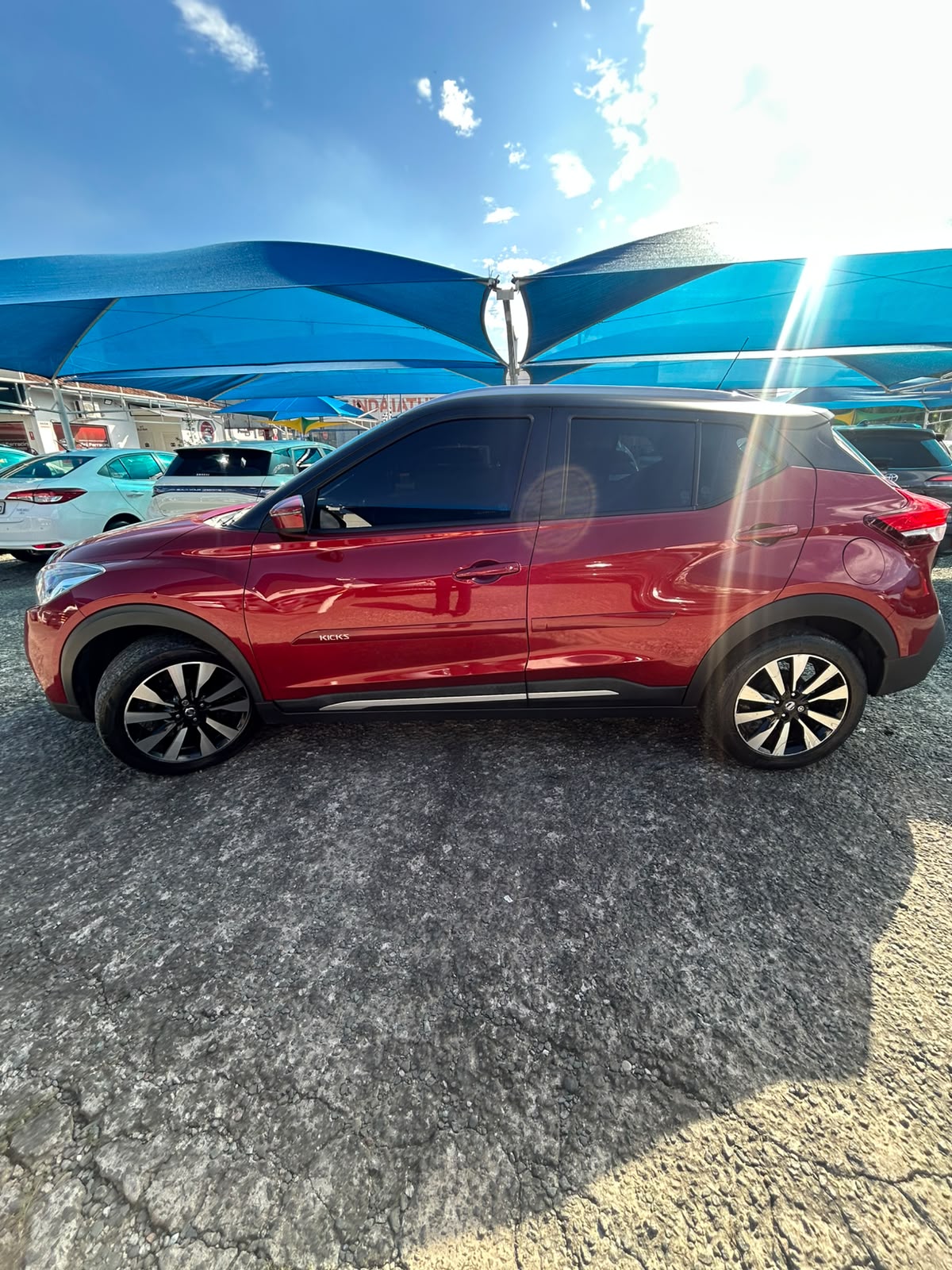 NISSAN KICKS SV